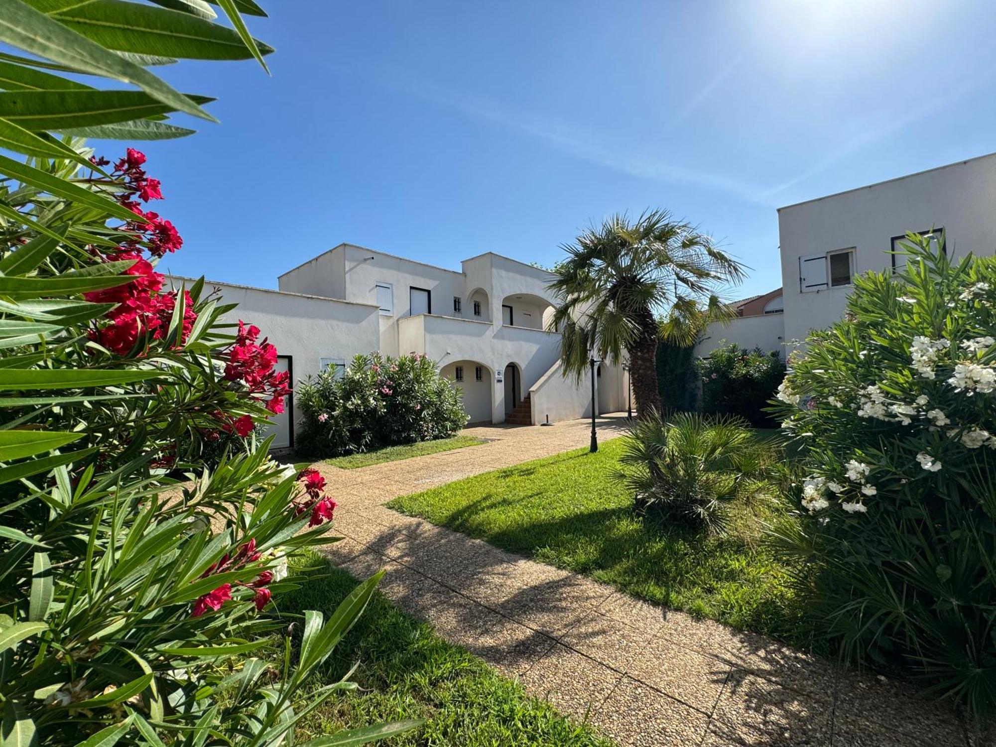 Beach Cannes Bungalows Le Cannet Exterior photo