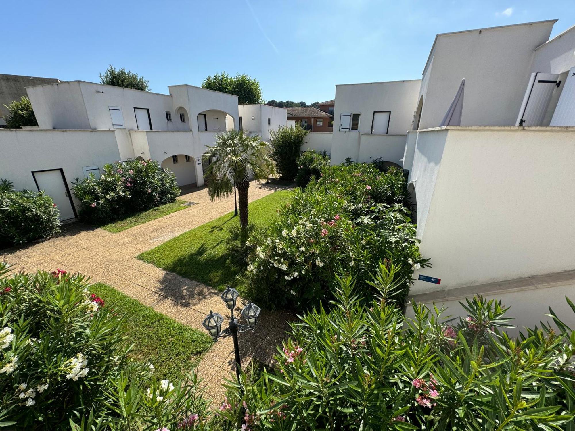 Beach Cannes Bungalows Le Cannet Exterior photo