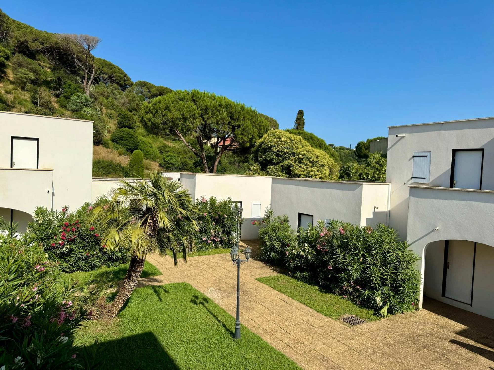 Beach Cannes Bungalows Le Cannet Exterior photo