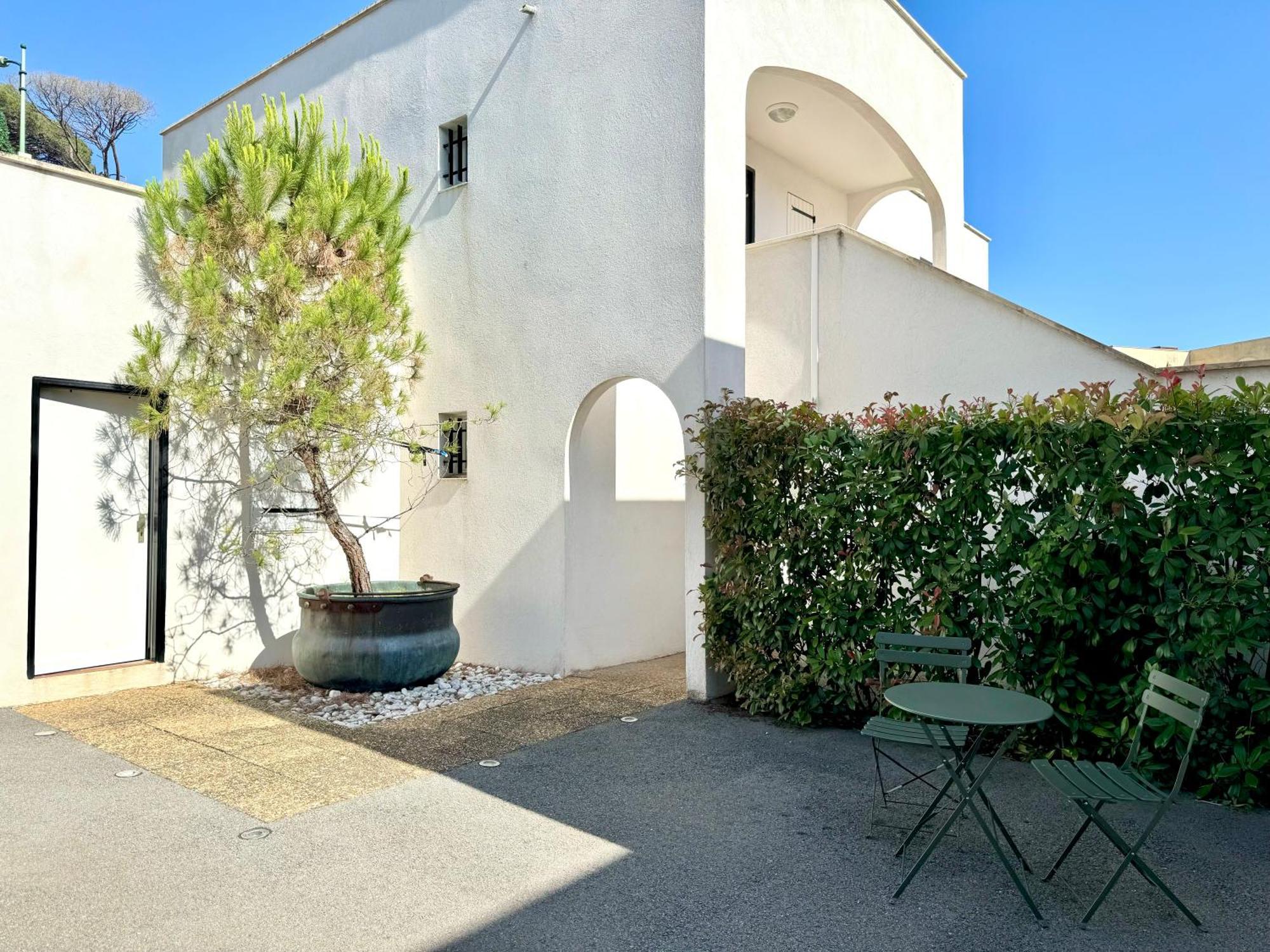 Beach Cannes Bungalows Le Cannet Exterior photo