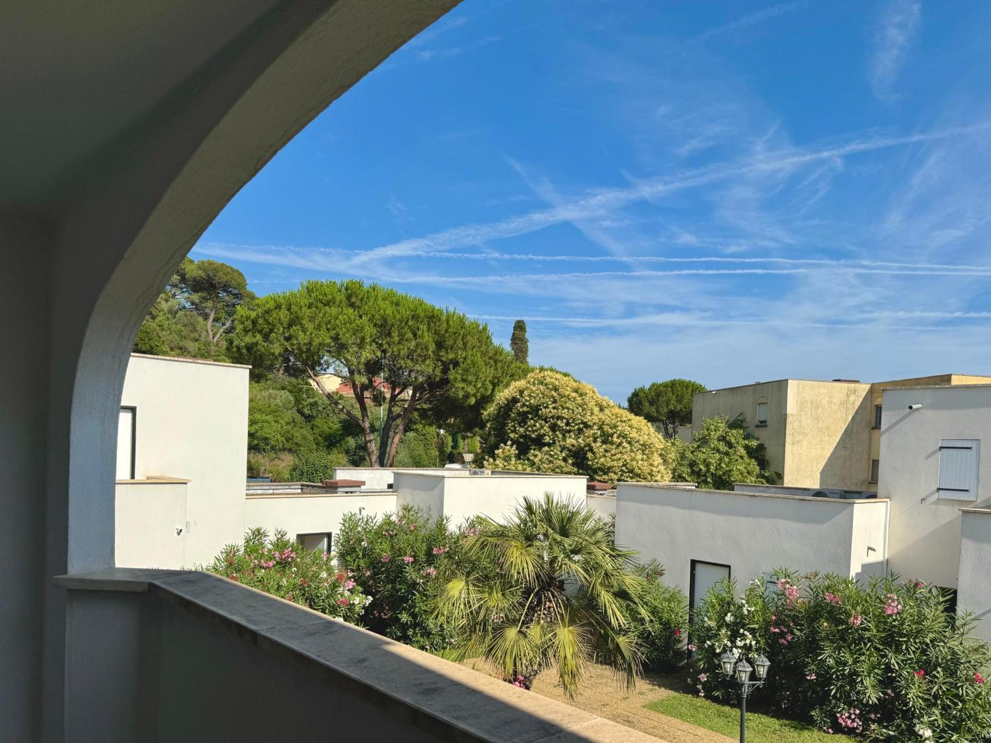 Beach Cannes Bungalows Le Cannet Exterior photo