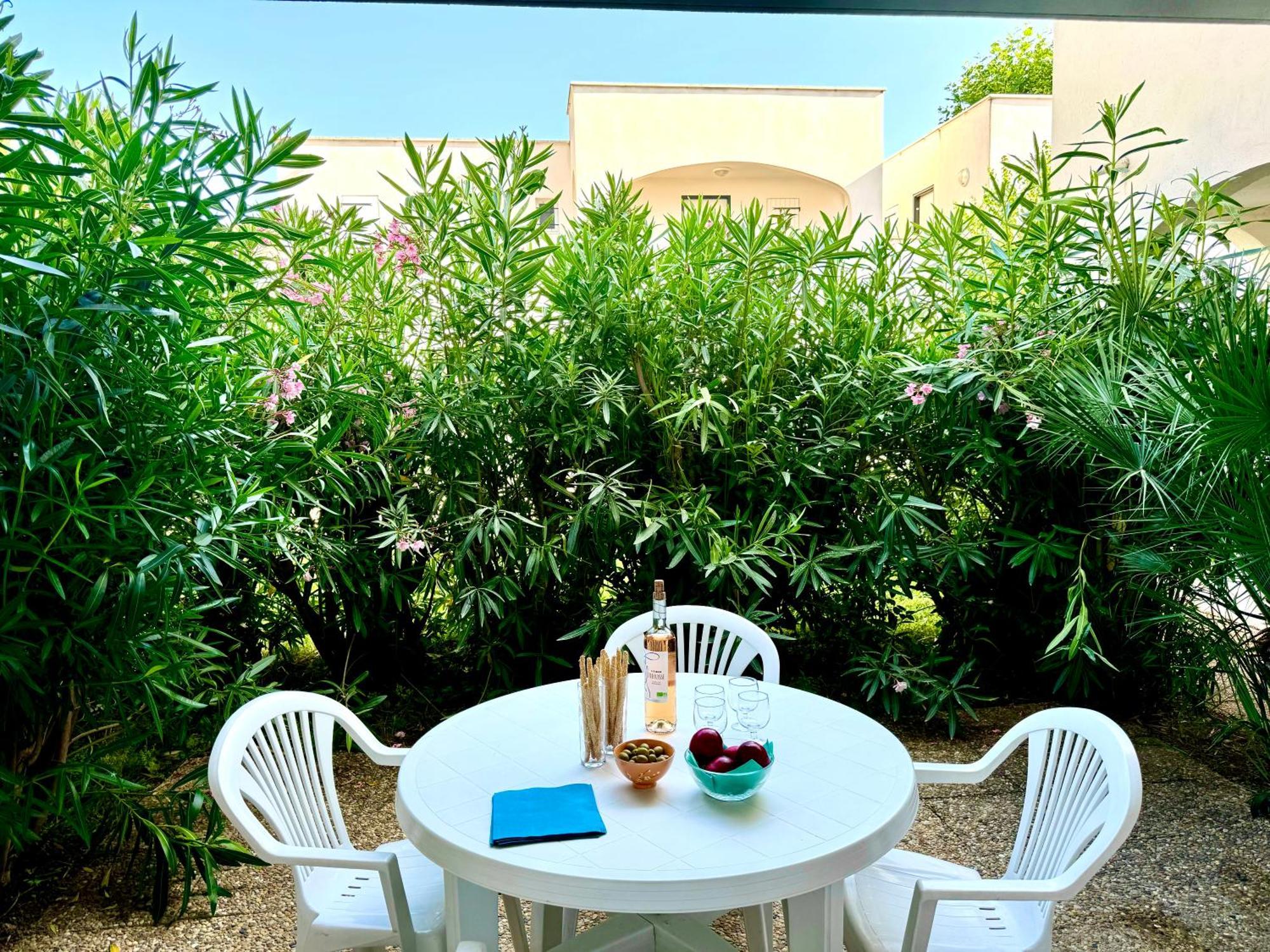 Beach Cannes Bungalows Le Cannet Room photo